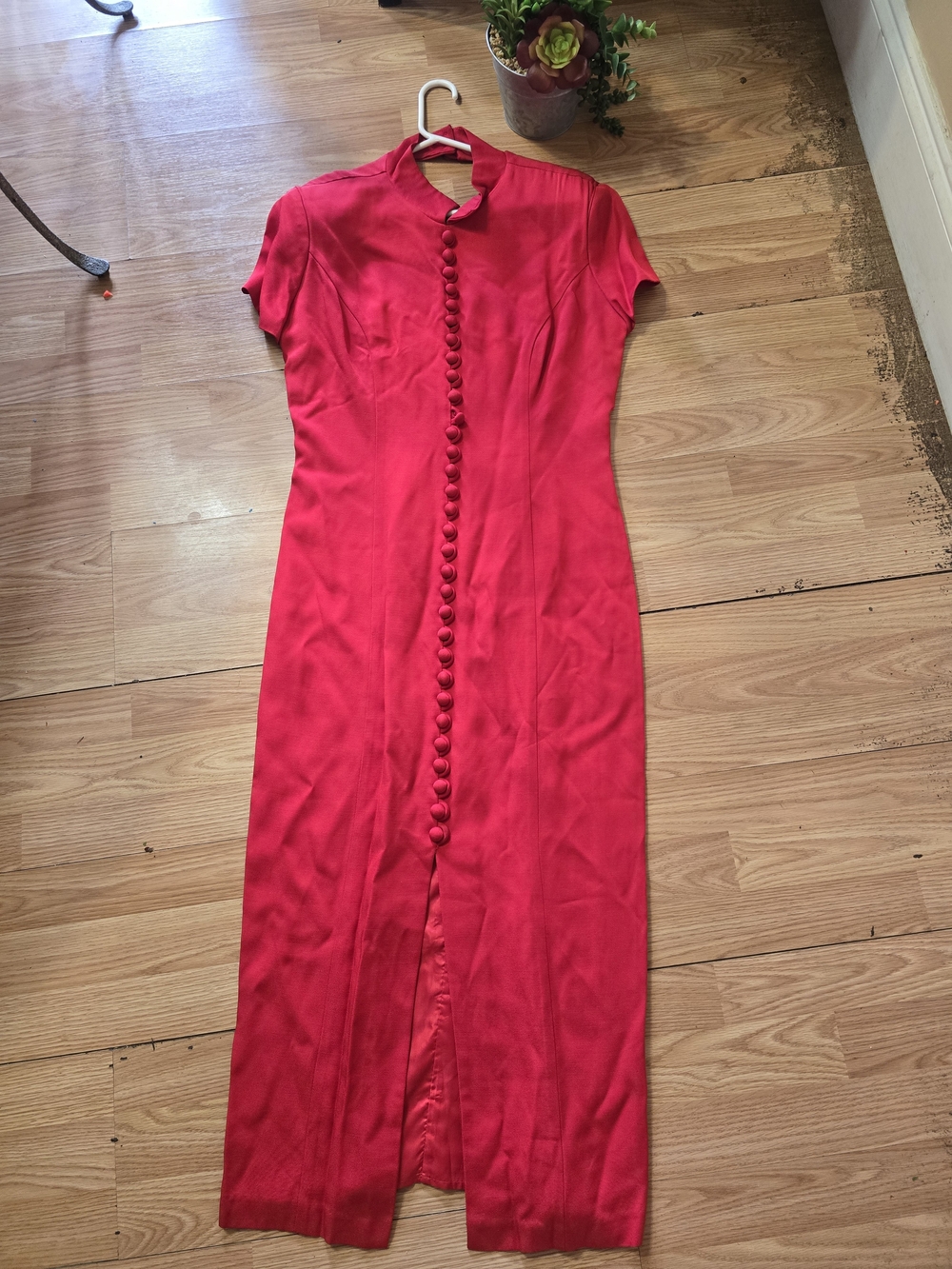 Lew Magram long dress,fitted straight cut, mandarin collar,front button, Red,#10